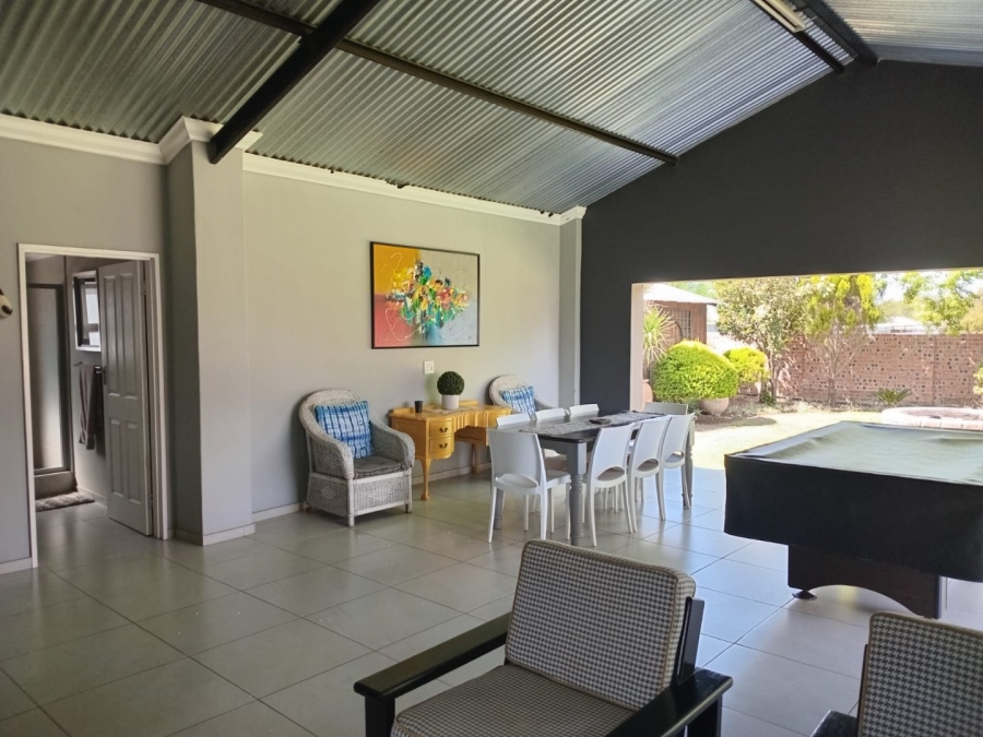 7 Bedroom Property for Sale in Bloemhof North West